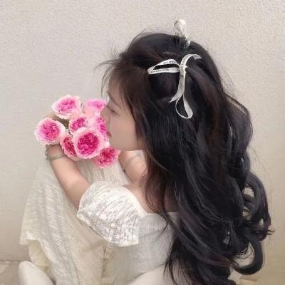 抓住稻草的野兽